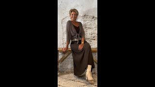 Gebreide rok bruin bolero donker taupe top bruin en gestreepte trui bruin [upl. by Garratt]