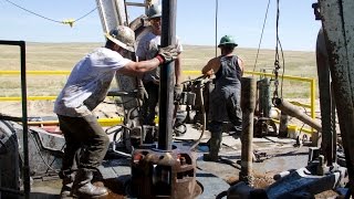 Roughnecks at Work in HD  Drilling Rig Pipe Connection [upl. by Alikee]