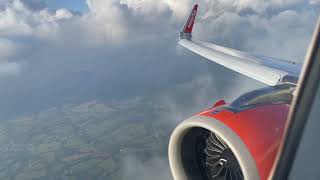 EasyJet Airbus A321 NEO Cloud Surfing Approach Into London Gatwick LGW [upl. by Theobald]