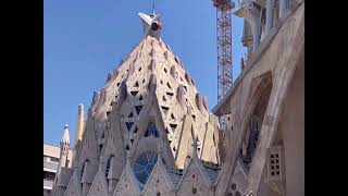 Sagrada Familia – математическое богословие [upl. by Jenne207]