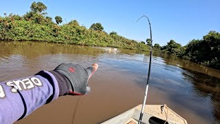 SE TIVER PROBLEMA CARDÍACO NÃO TENTE PESCA ESSE PEIXEpescaria de pirarucu [upl. by Helve]