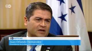 Entrevista con el Presidente de Honduras [upl. by Thorbert]