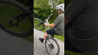 One hand wheelies 😊🚴‍♂️ mtb wheelie bikelife [upl. by Icul]