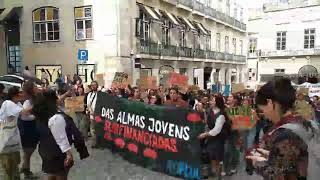 Lisboa Queremos mais Abril Aqui Manif Estudantes PTrevolutionTV AltPT indymediaPT [upl. by Neau801]