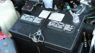 2012 NISSAN Frontier  HomeLink Universal Transceiver [upl. by Zeph]