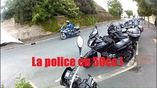 Rencontre avec la police en 50cc La fête de la moto [upl. by Nollad583]