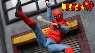 Mezco One12 Collective SpiderMan Homecoming HOMEMADE SUIT Exclusive Action Figure Review [upl. by Woo]