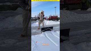 Monthly income of lakhs of rupees by clearing snow from the road।😱shortvideo amazingfacts [upl. by Nauqahs]