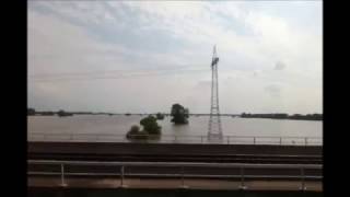 Elbe Hochwasser 2013 Elbbrücke bei Schönhausen ICE Überfahrt [upl. by Yejus]