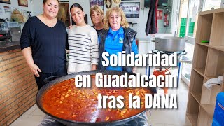 Solidaridad en Guadalcacín tras la DANA cocinan guisos para los vecinos afectados [upl. by Eralcyram]