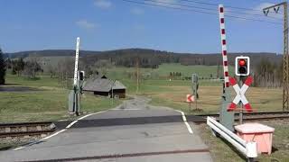 Bahnübergang zwischen Hinterzarten und Titisee Video kurz [upl. by Retseh]