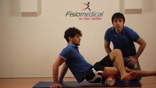 Utilizzo del foam roller sui muscoli flessori [upl. by Elfrida]