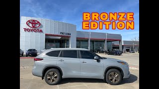 2023 TOYOTA Highlander Hybrid XLE Bronze Edition in Cement walk around whats new what changed [upl. by Beora571]