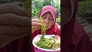 Lalap daun kates mukbang nenek [upl. by Harrad]