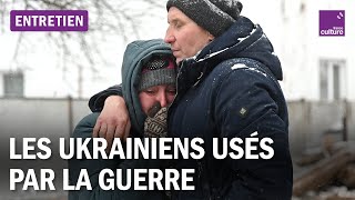 Guerre en Ukraine  la population usée par le conflit [upl. by Yenitsed]