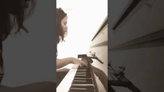 Thùy Chi live  Tôi Thấy Hoa Vàng Trên Cỏ Xanh  piano cover [upl. by Sunshine262]