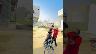 MOBILE KAHA GAYA😅 short video By Comedy Vines comedy comedyshort funnyvideo [upl. by Lucine]