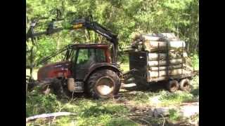 VALTRA GUERRA  GRÚA FORESTAL DE TRACTOR 57T  TRACTOR CRANE  TRAKTORKRAN [upl. by Eldwen]