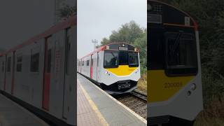 Class 230 leaving bidston trainvideos railway trainspotting train class230 tfw trains [upl. by Sucramed]