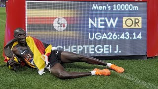 Olympics Ugandas Joshua Cheptegei wins gold in the 10000meter race [upl. by Shaefer]