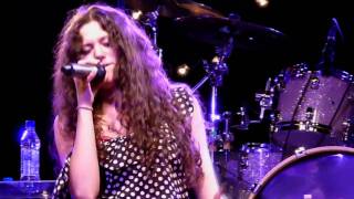 Eliza Doolittle  Grenade Bruno Mars cover live Leeds University Student Union 010411 [upl. by Annavaj]