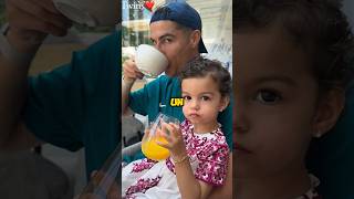 La hija de Ronaldo le enseña una conmovedora lección sobre la familia 🧐ll ronaldo shorts viral [upl. by Komsa]