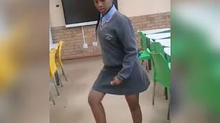 school kid dancing shaku shaku dance [upl. by Pamela]