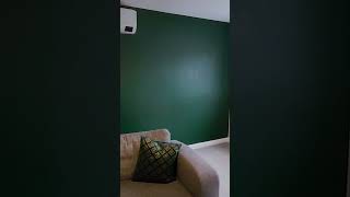 ‎DuluxTradeUK vinyl matt leaving a superb finish in green which can be a difficult but not today [upl. by Donald231]