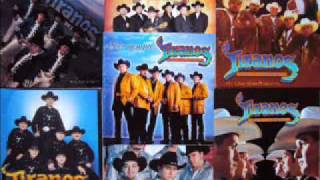 Los Tiranos Del Norte  Flor De Capomo unplugged [upl. by Sergio]