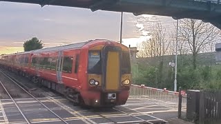 class 387 gawick Express at Goring by sea [upl. by Sheply730]