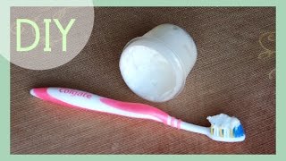 ♡DIY dentifrice blanchissant♡ [upl. by Notnirb768]