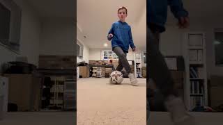 How to do Messi dribbling [upl. by Gagne]