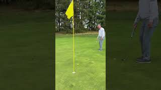 Pro Tip Master Putting on the 18th Green at Tam OShanter [upl. by Aniger]