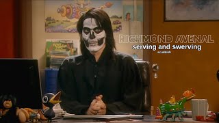 richmond avenal serving and swerving  the it crowd 20062010  noel fielding [upl. by Wenoa]