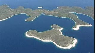 Croatie  Îles Pakleni Otoci [upl. by Anoyek]