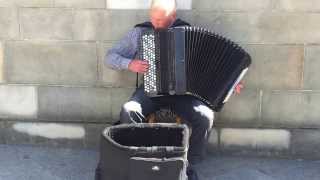 Niesamowity Akordeon na Rynku w KrakowiePiękne the Best Accordion in the World [upl. by Eocsor]