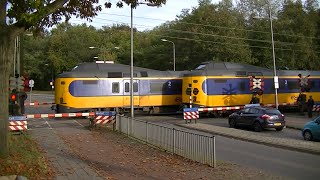 Spoorwegovergang Amersfoort  Dutch railroad crossing [upl. by Aber811]