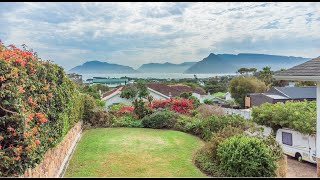 35 De Villiers Rd Kommetjie  R5 950 000 [upl. by Negah]