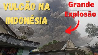 MONTE SEMERU entrou em erupção na Indonésia  Grande emissão de cinzas [upl. by Lisk]