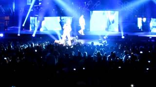 Wisin y Yandel  Hipnotizame  en vivo Madison Square Garden 1182013 [upl. by Aynor]