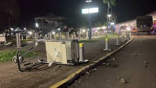 Violences et incendies de véhicules aéroport Martinique AiméCésaire [upl. by Christina]