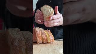 Ciabatta Dschabadda 🤤 Ich lieb’s ja am meisten noch mal 1015 Minuten im Ofen aufgeknuspert [upl. by Denna]