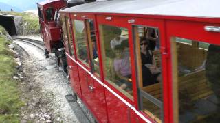 Schafbergbahn Z12 erreicht Bahnhof Schafbergspitze [upl. by Weigle]