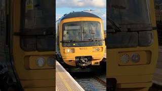 GWR class 165 arriving at Greenford station [upl. by Akinwahs]