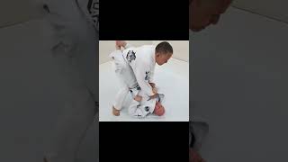 Carlson Gracie Junior e sua raspagem sweep jiujitsu bjj cbjj bolaojiujitsu [upl. by Stelmach]