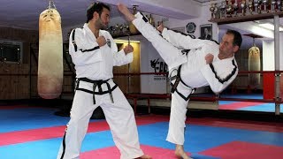 Taekwondo Darum geht es in dem Kampfsport [upl. by Eelhsa]