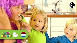 DE KAPPER  Kinderliedjes  Kinderdagverblijf  Minidisco [upl. by Yevoc]