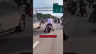 Repartidor Enfrenta a Motociclistas en la Carretera [upl. by Beacham478]