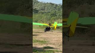 ULTRALEVE POUSANDO EM PISTA DE GARIMPO ultraleve voo aviao aviação garimpo pouso decolagem [upl. by Nettirb]