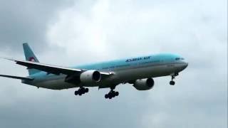 Korean 777  Terrible landing [upl. by Aenotna]